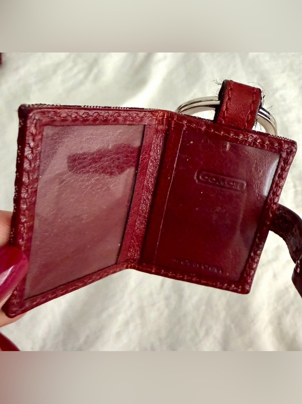 👑✅PRICE FIRM✅ COACH burgundy check book cover and mini picture frame key fob set - Picture 7 of 17